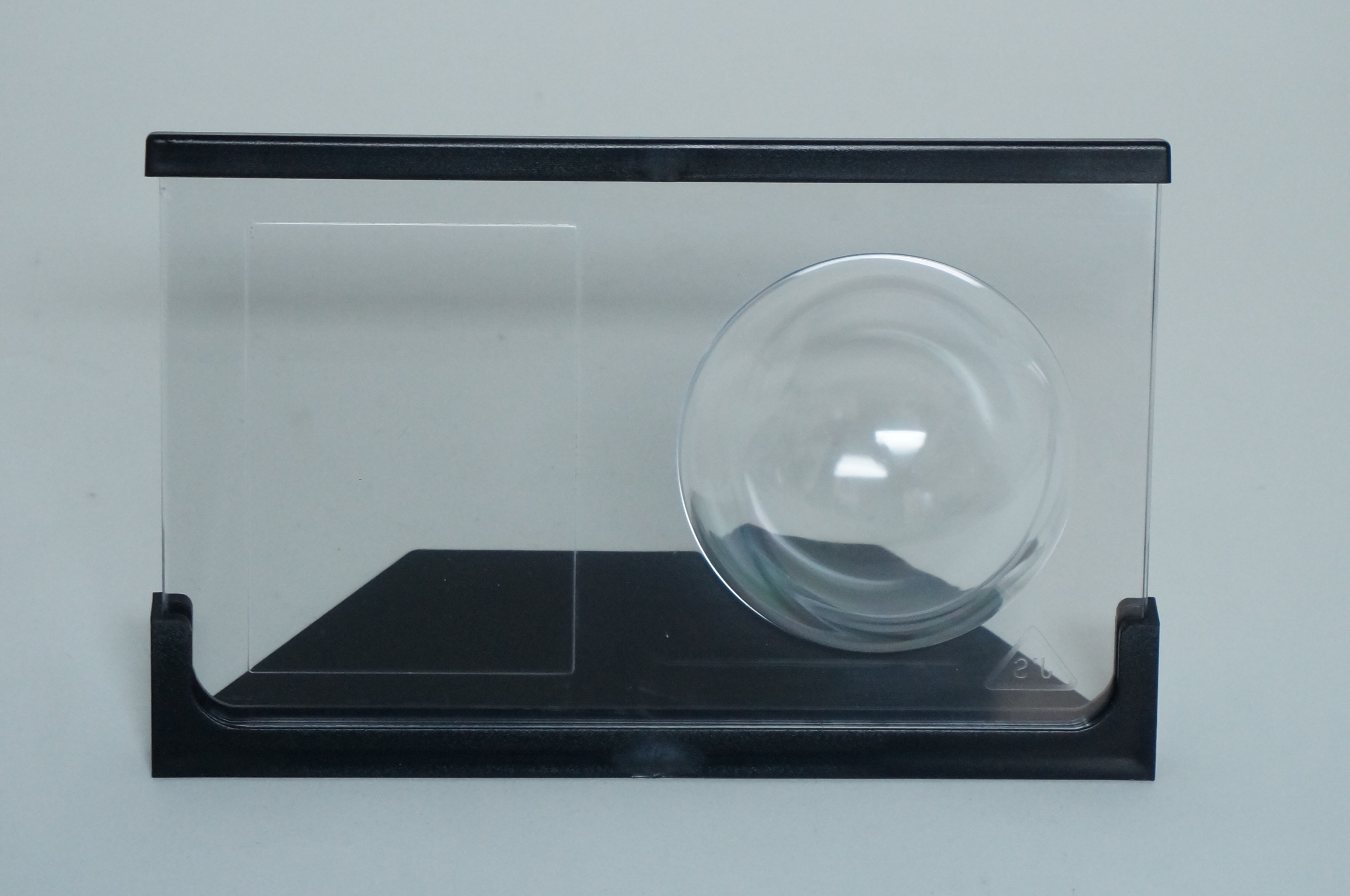 Sports Trading Card Display Cases & Stands BCW Hockey Puck & Card Display  Case - Brand New, FREE SHIPPING Hockey Puck Display